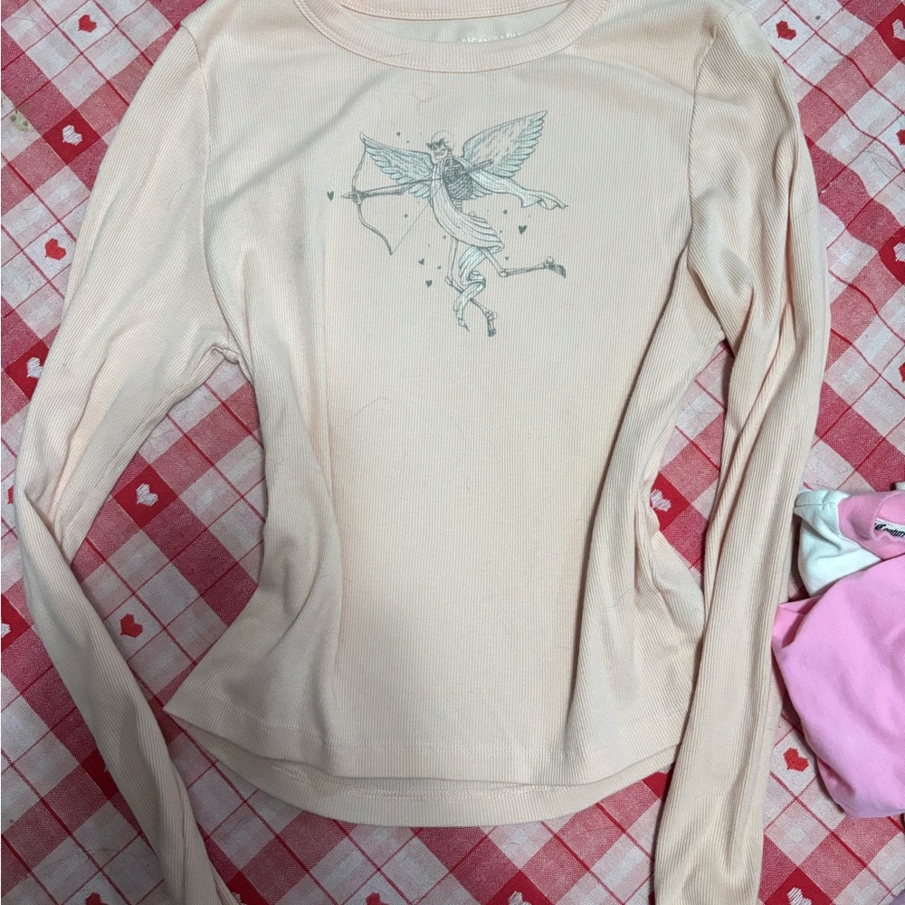 American Eagle Outfitters Peach Graphic Baby Tee